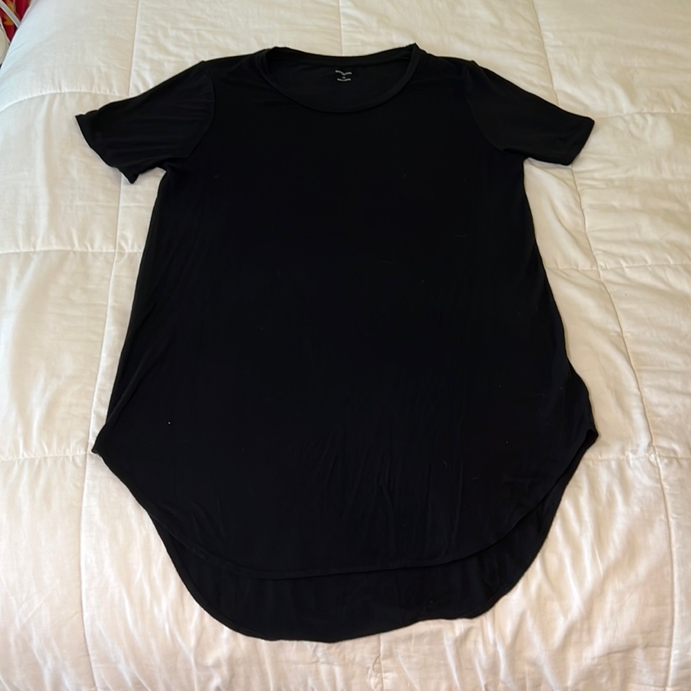 Black short sleeve tunic tee